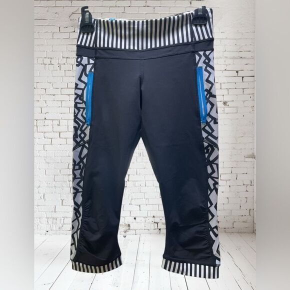 Lululemon Beetle Seawheeze Cropped Leggings Rare Size 4 - Picture 1 of 7